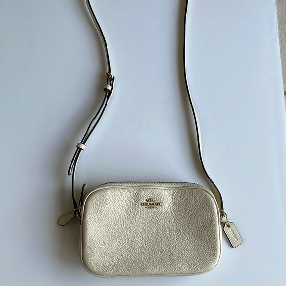 Coach white crossbody - Picture 2 of 9
